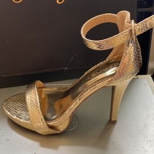 Women shoes